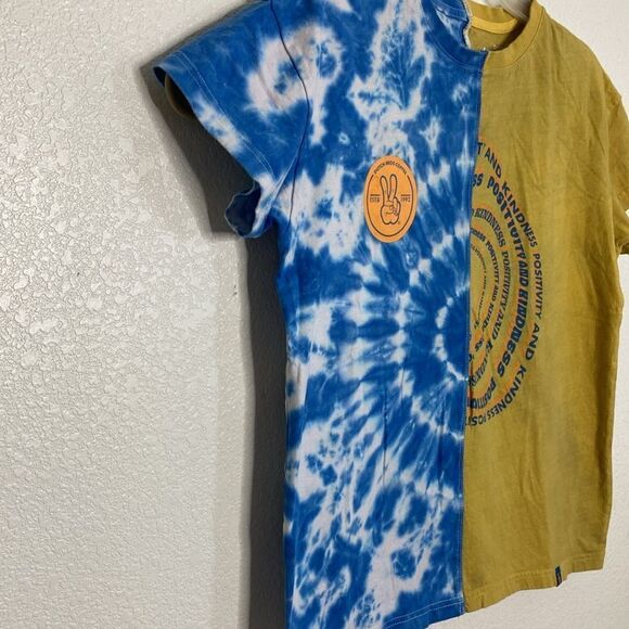 DUTCH BROS Coffee Blue/Mustard Yellow Tie Dye Split T Shirt Size S - Picture 3 of 6